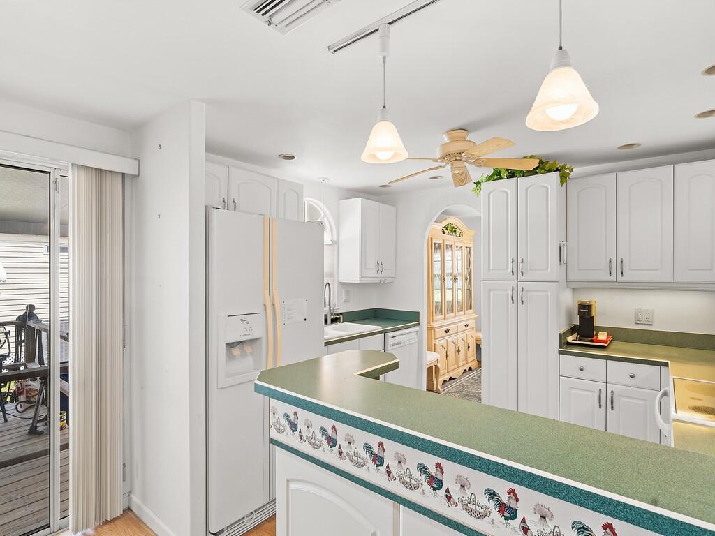 Spanish Lakes Riverfront - Residential