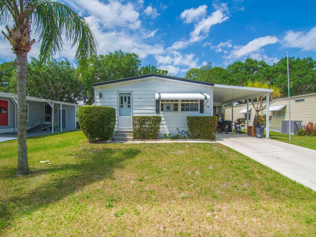 Spanish Lakes Riverfront - Residential