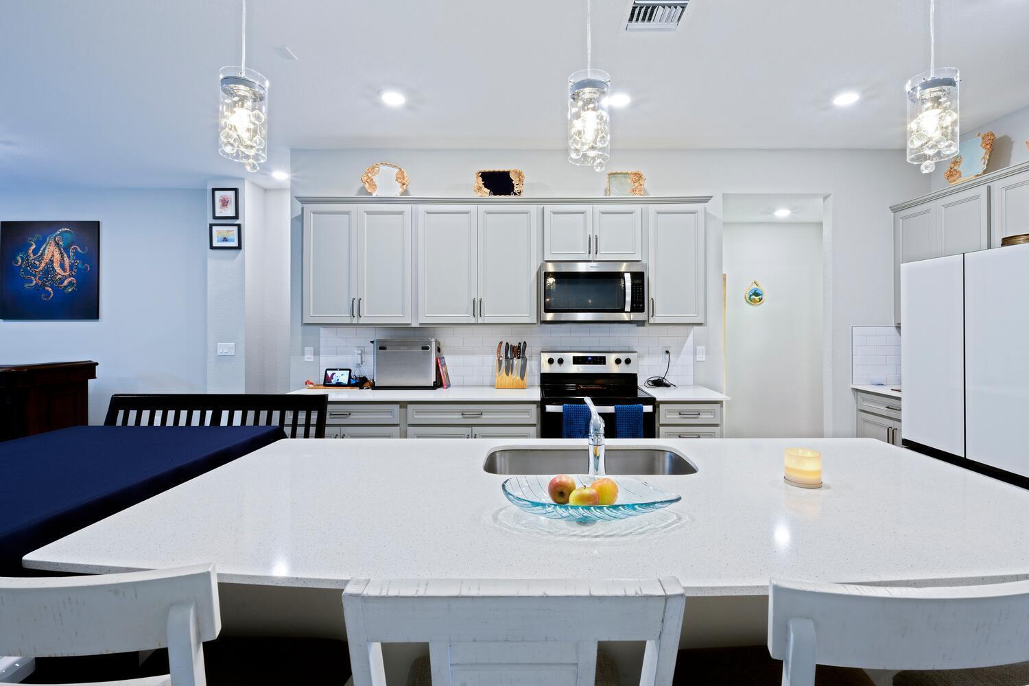 1832 SE Roxy Way, Stuart, FL, 34996/$500,000 3 1832 SE Roxy Way
