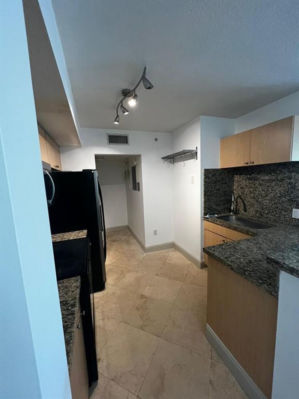 Photo of 1011 Villa Circle Cir, Boynton Beach, FL 33483 (MLS # R10822537)