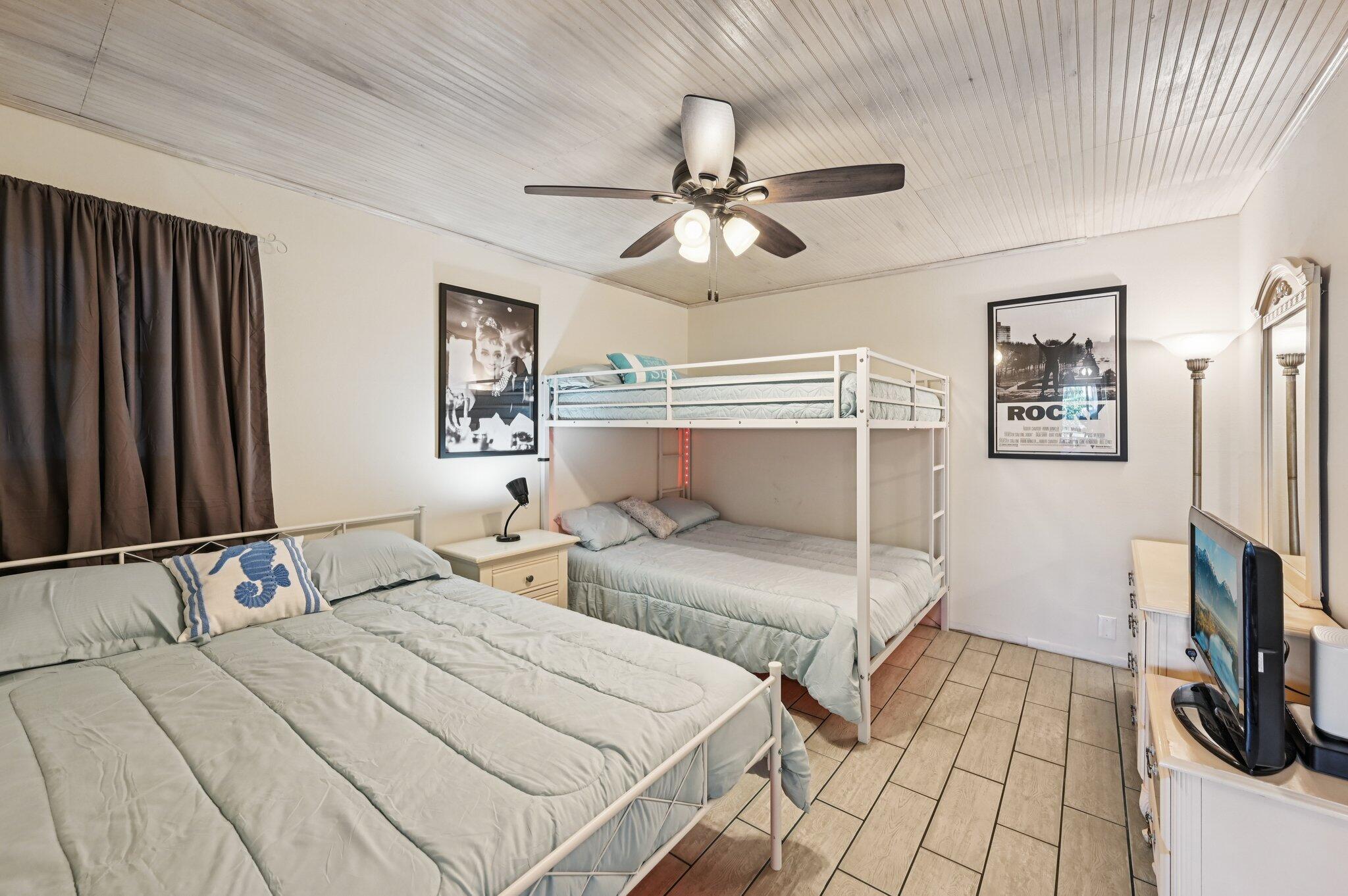 VILLA DEL SOL CONDOMINIUM - Residential Lease