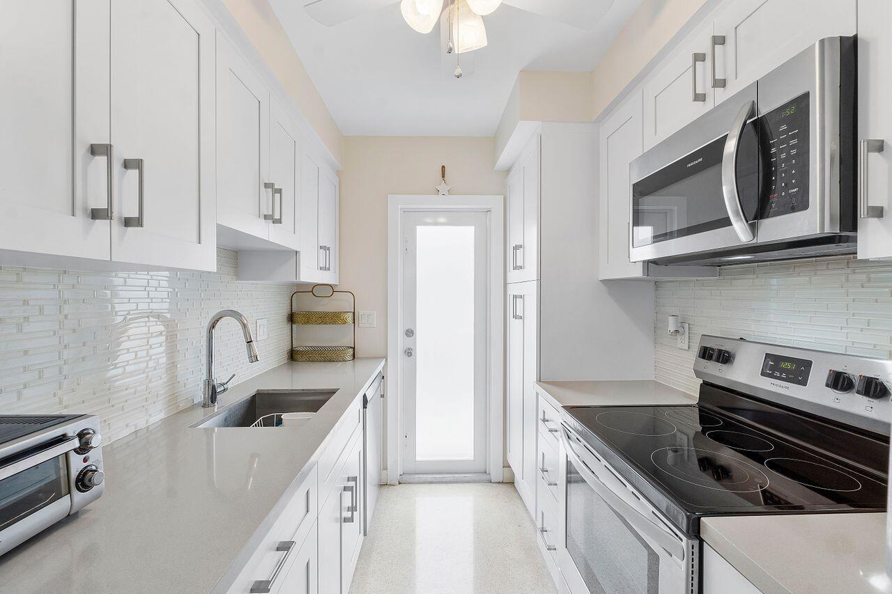 1221 Hillsboro Mile 43b