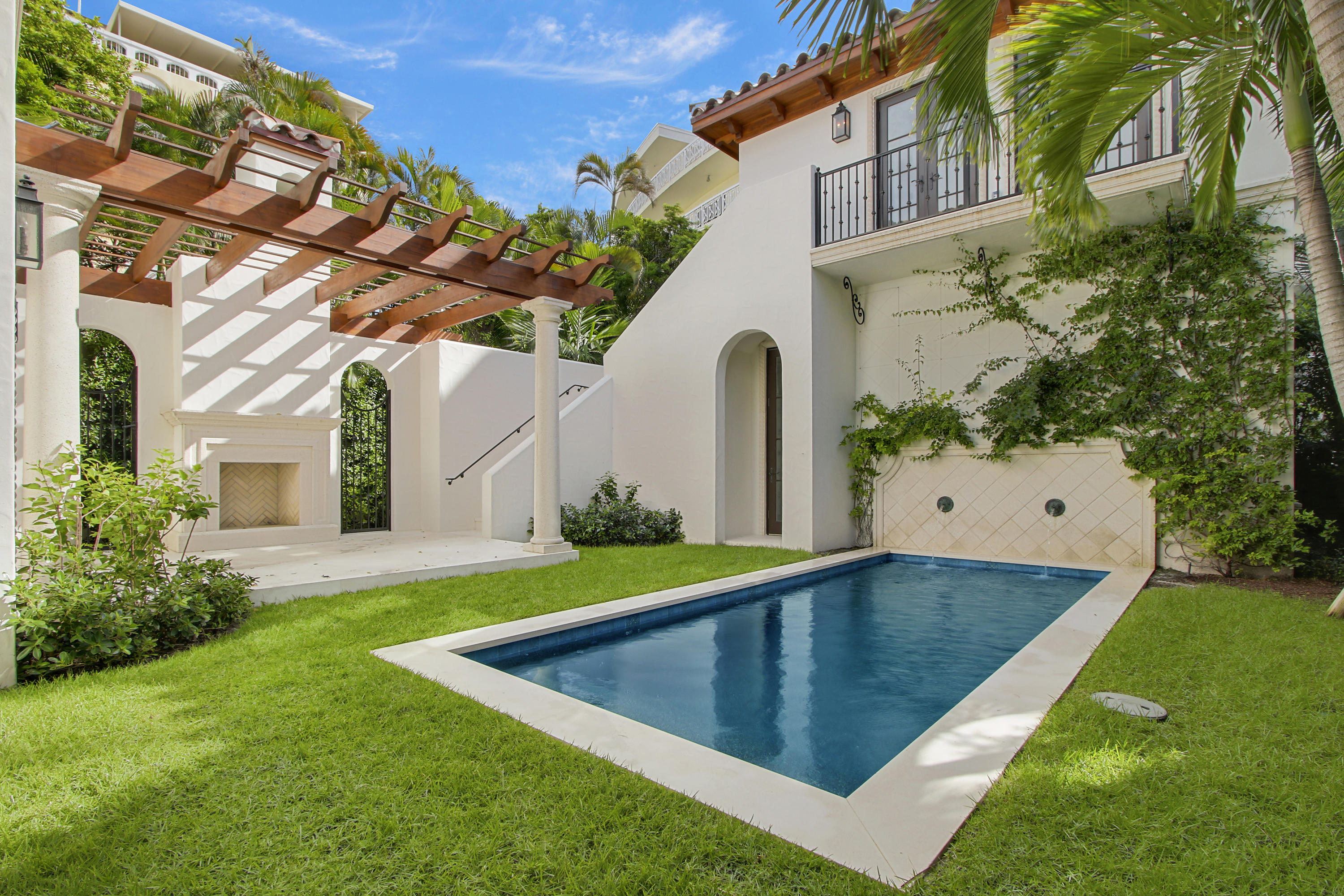 ROYAL PARK - Residential