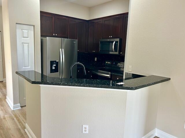 HAMPTON HILLS - Residential