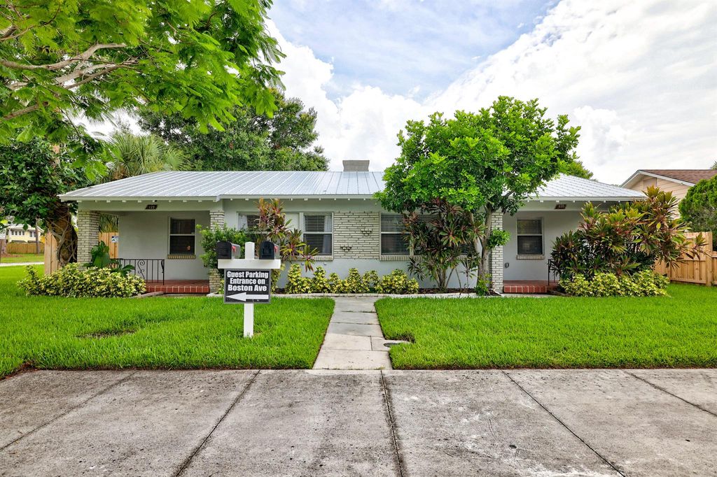 Photo of 127 S 10th Street, Fort Pierce, FL 34950 (MLS # R11072856)