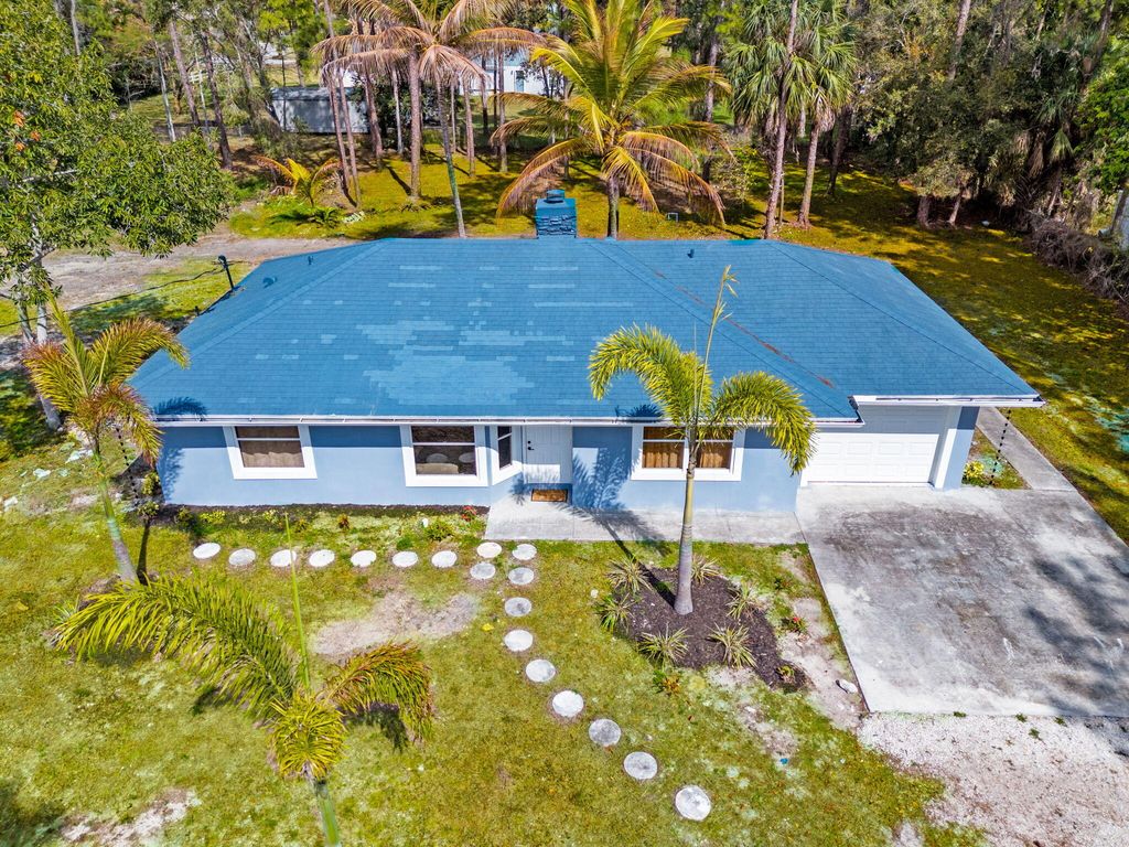 Photo of 15809 85th Road N, Loxahatchee, FL 33470 (MLS # R11164809)