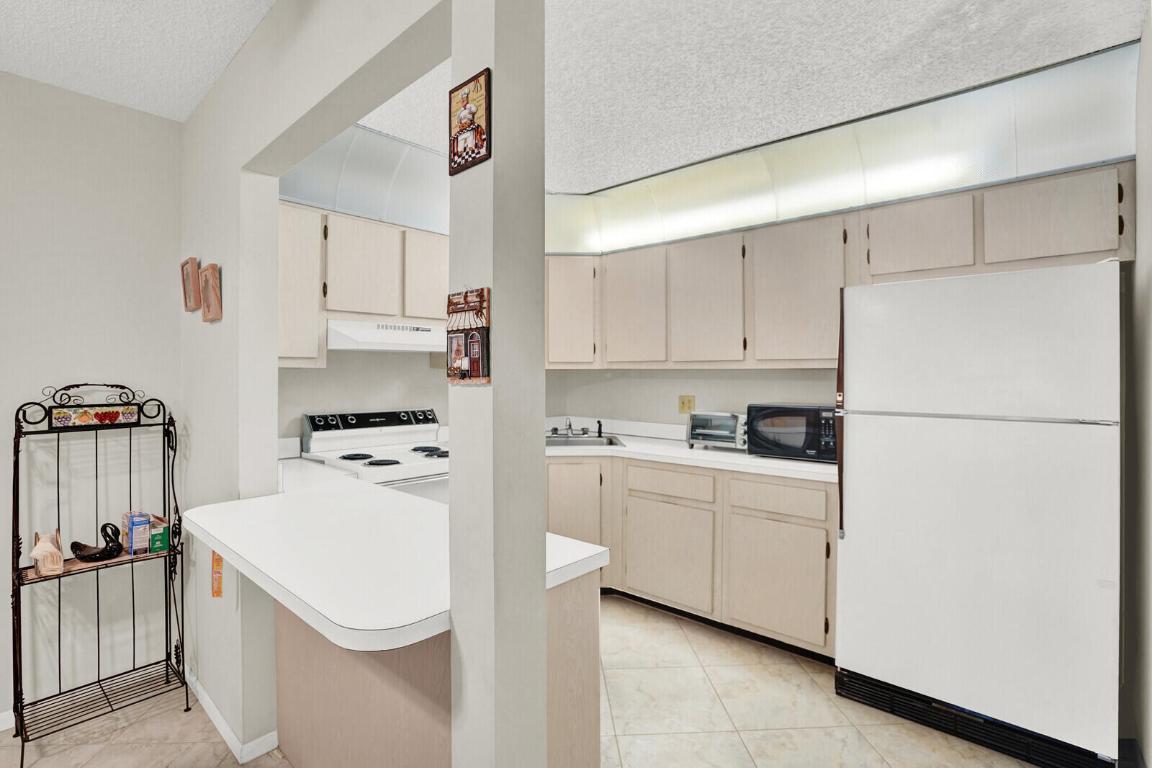 PINE RIDGE SOUTH II CONDO - Residential