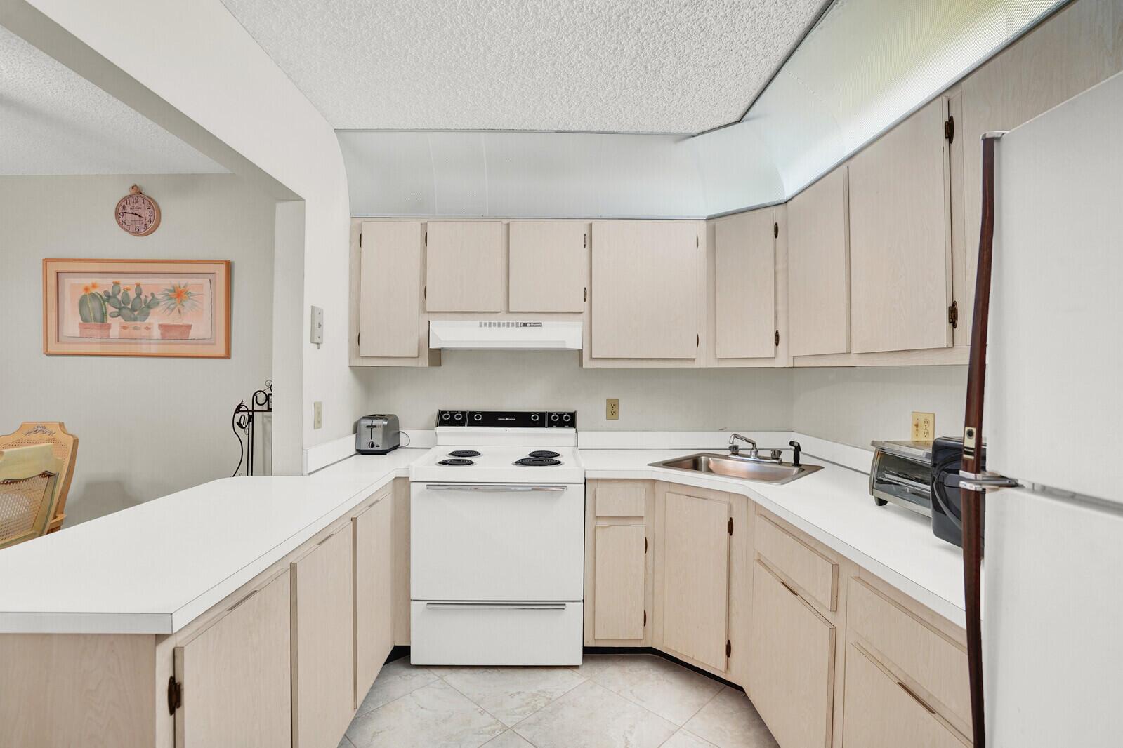 PINE RIDGE SOUTH II CONDO - Residential