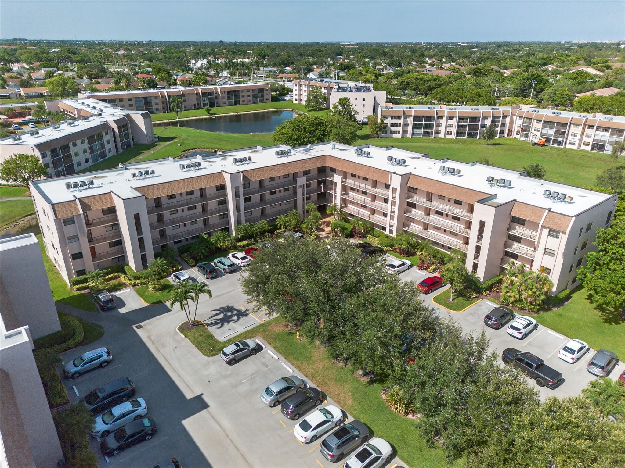 10145 Sunrise Lakes Blvd 406, Sunrise, FL, 33322/$160,000 1 10145 Sunrise Lakes Blvd 406