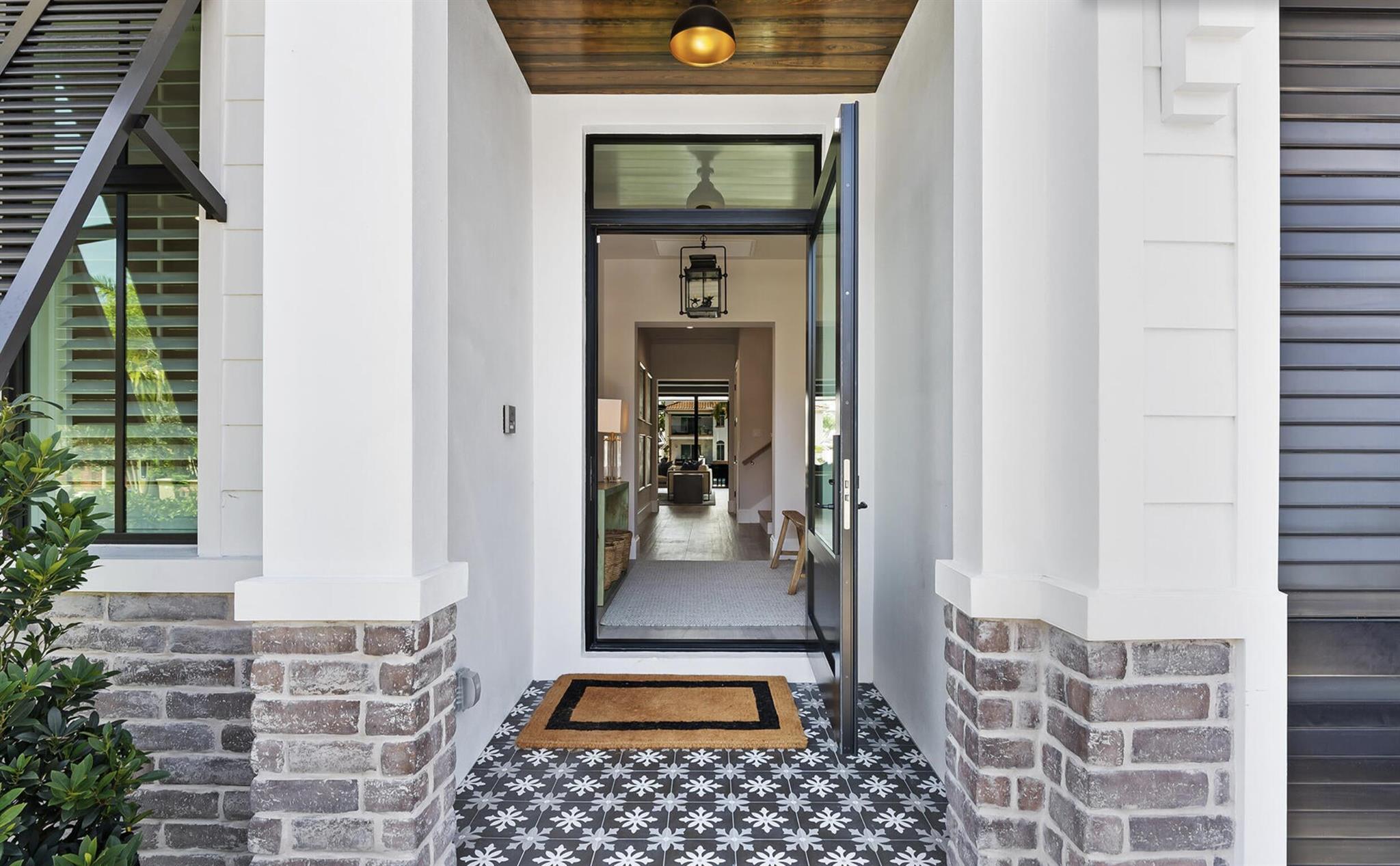 319 Coconut Isle Drive