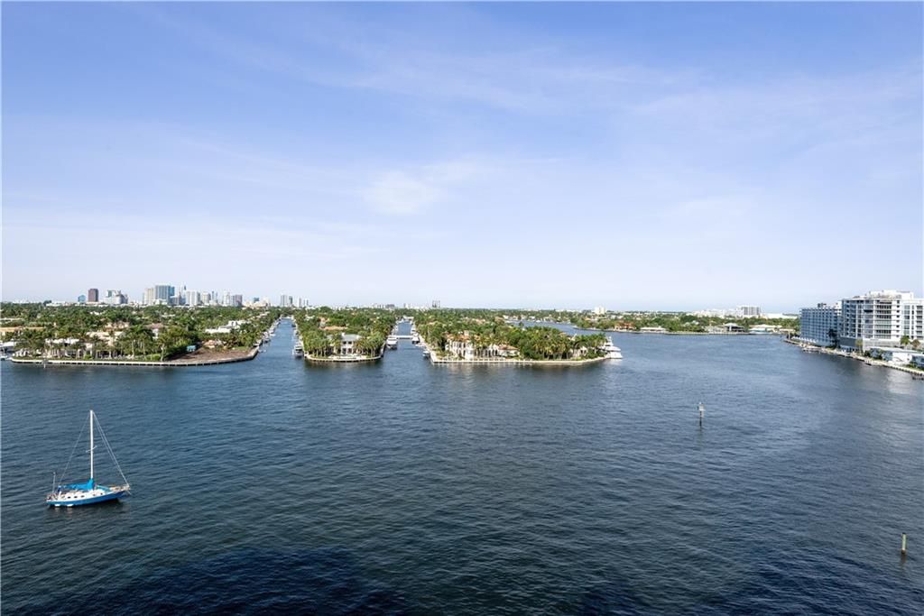 Photo of 215 N Birch Rd #10B, Fort Lauderdale, FL 33304 (MLS # F10304889)