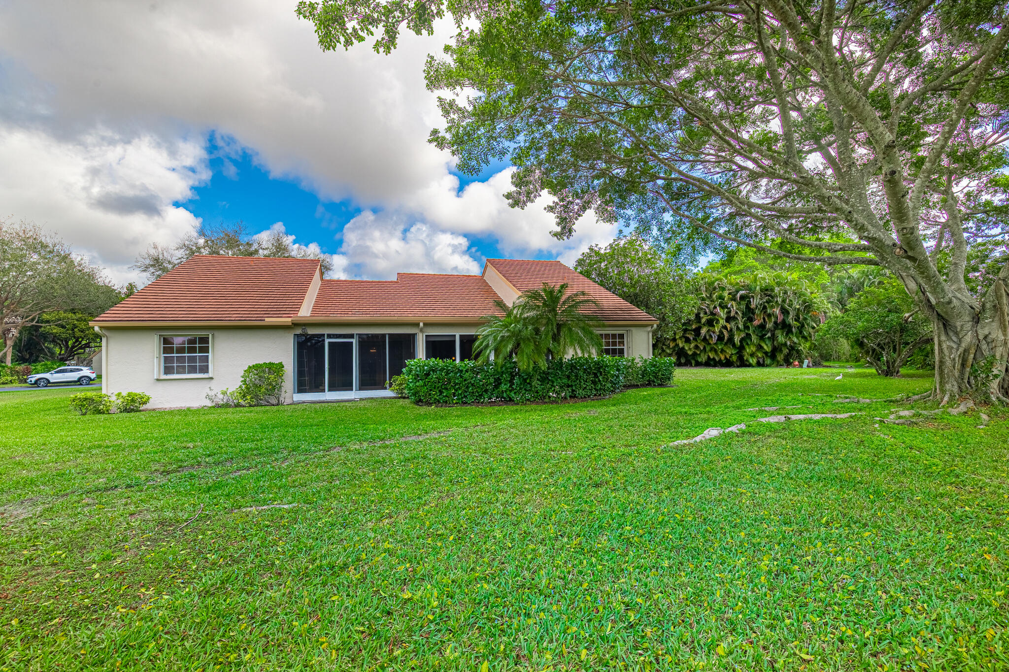 EMERALD POINTE 1 - Residential Lease