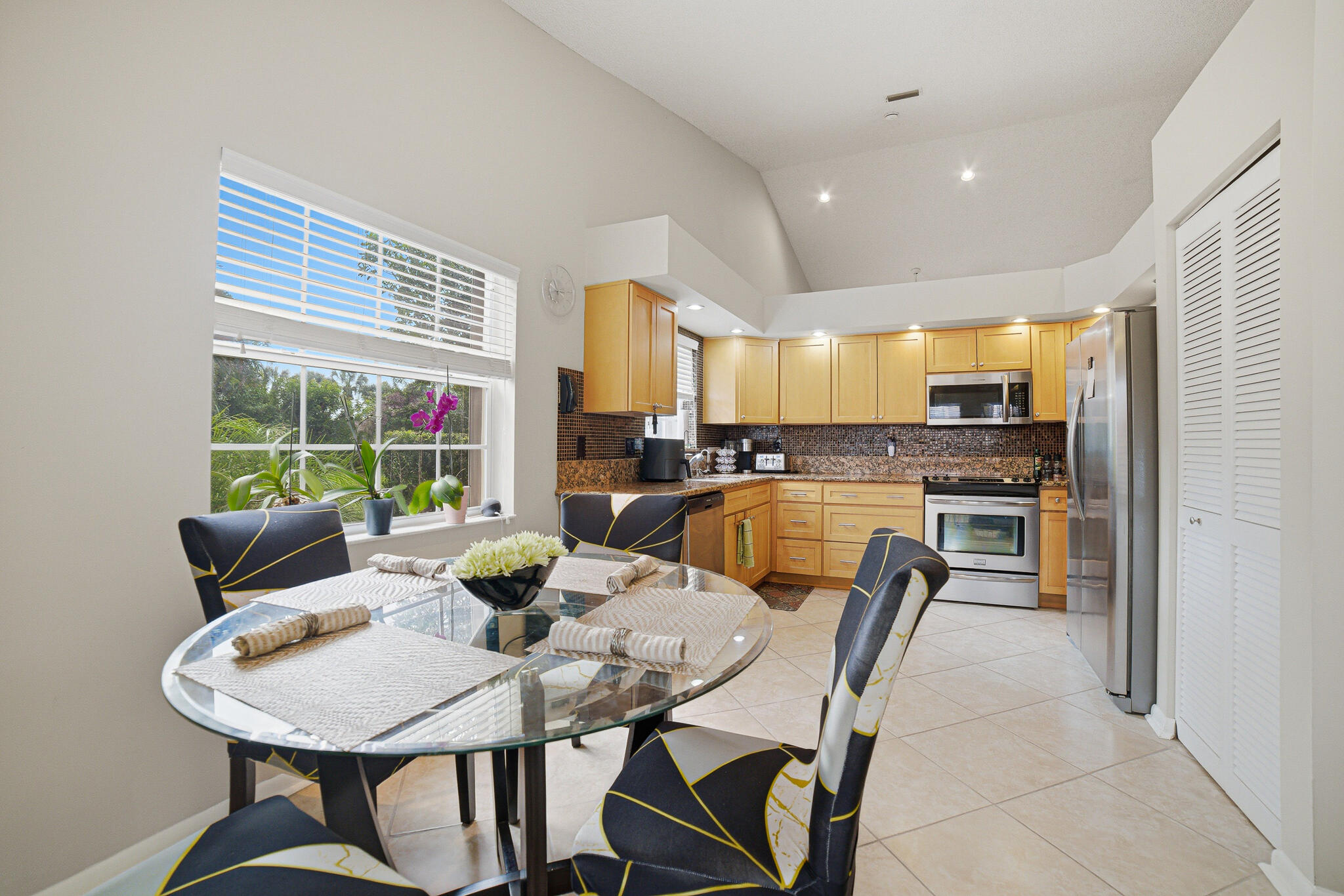 EMERALD POINTE 1 - Residential Lease