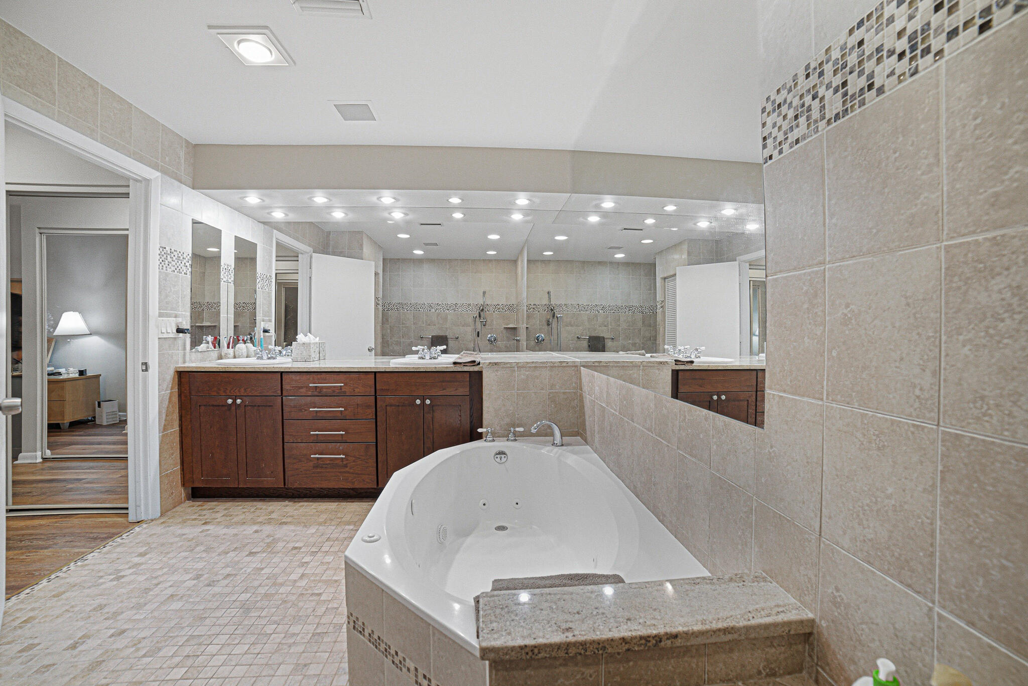 EMERALD POINTE 1 - Residential Lease