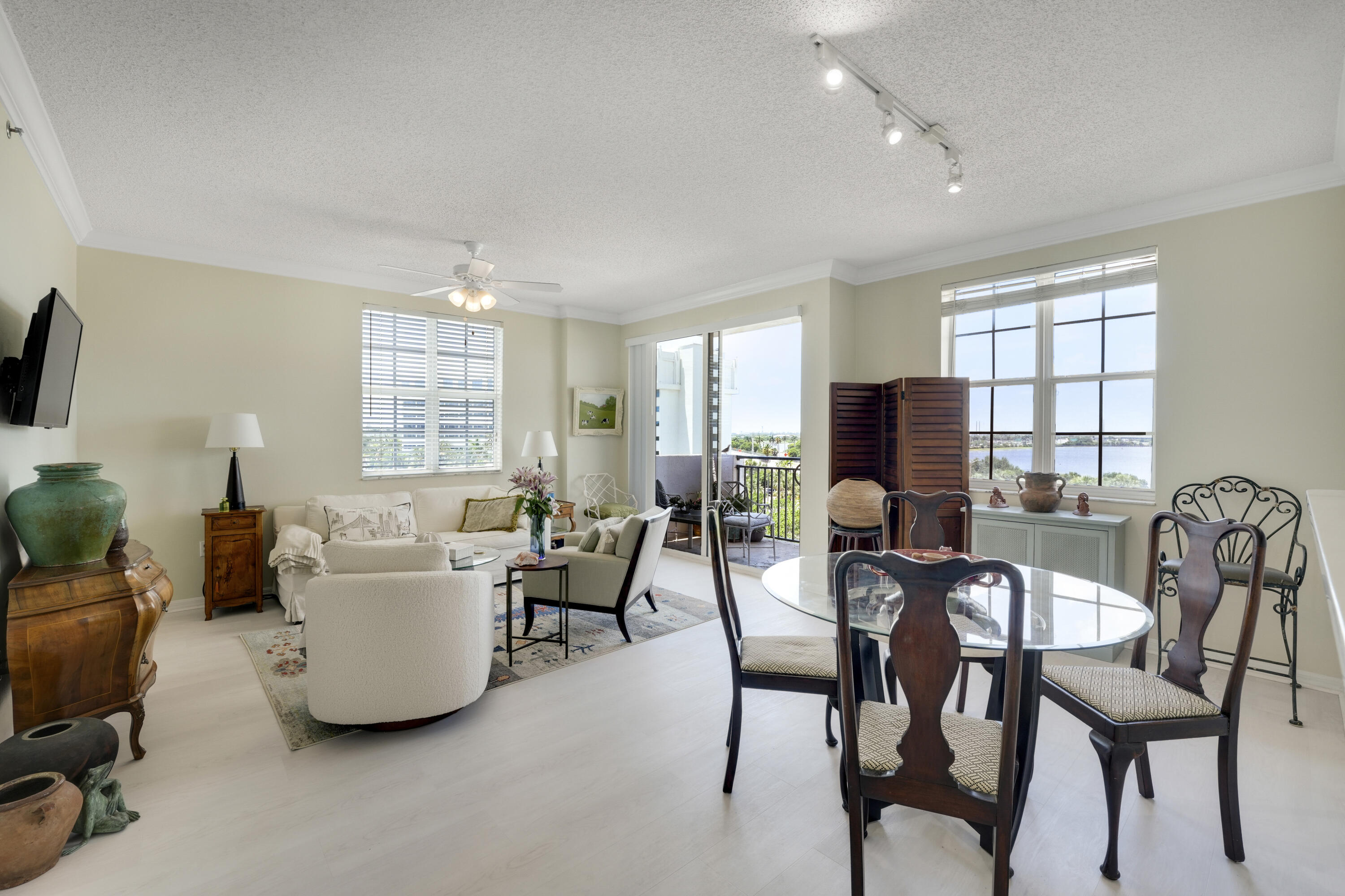MONTECITO PALM BEACH CONDO - Residential