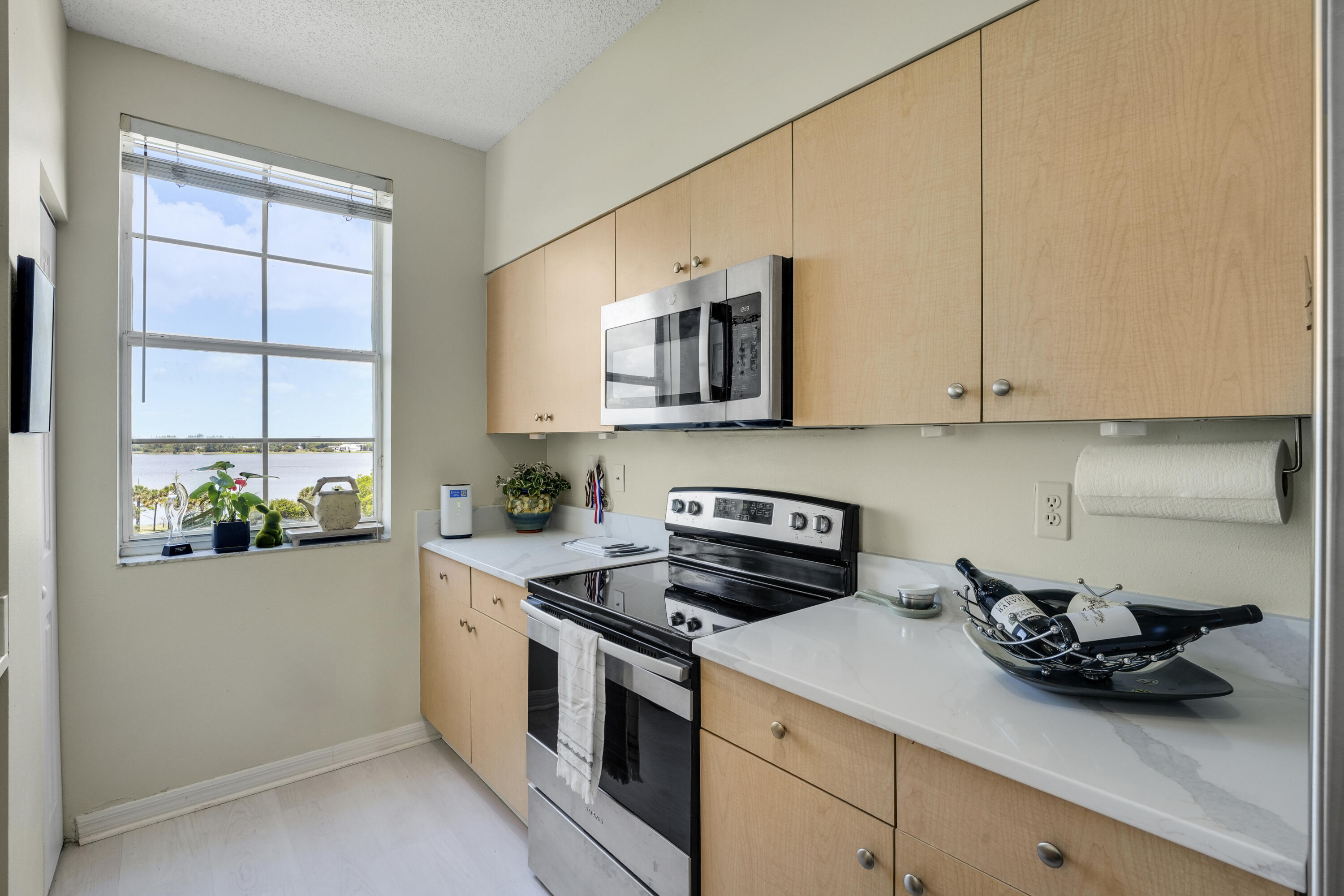 MONTECITO PALM BEACH CONDO - Residential