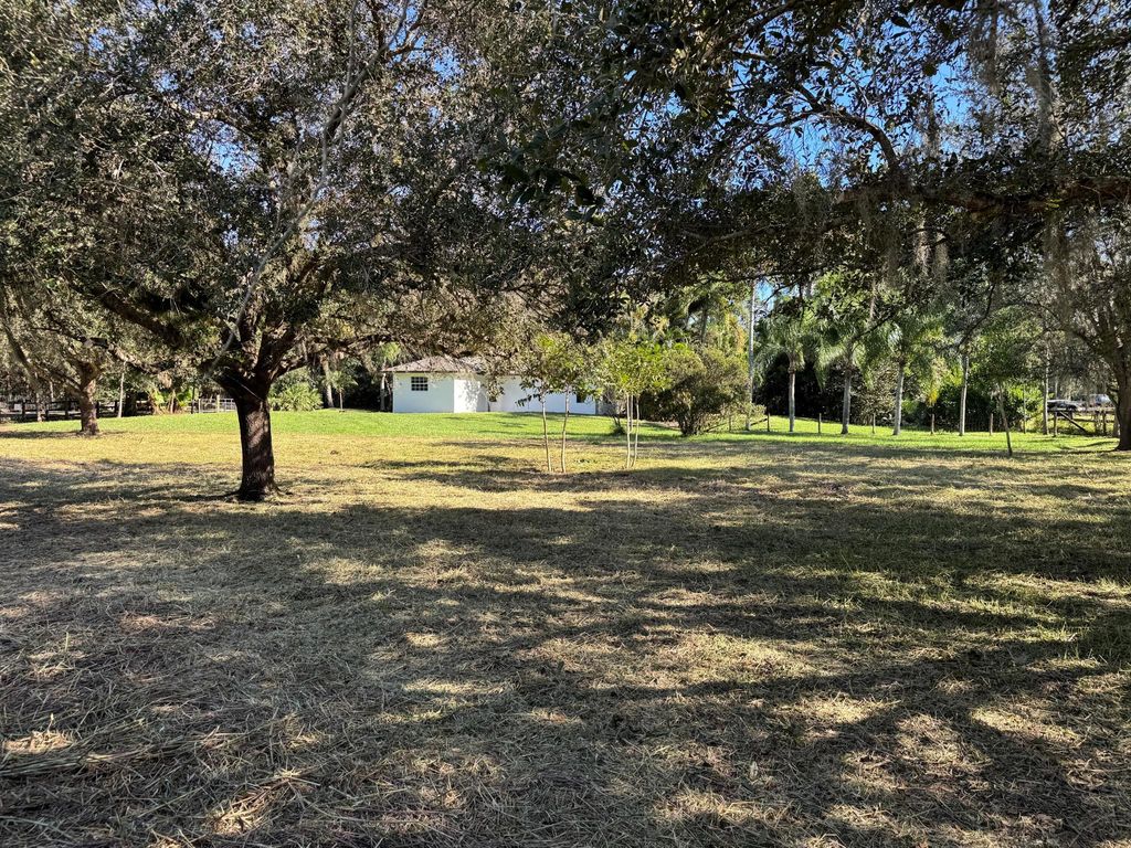 Photo of 18936 129th Terrace N, Jupiter, FL 33478 (MLS # R11139888)