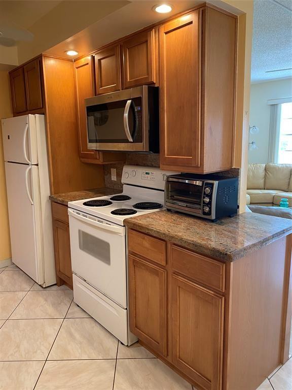 View photos, virtual tours, details... 3012 Westbury F 3012