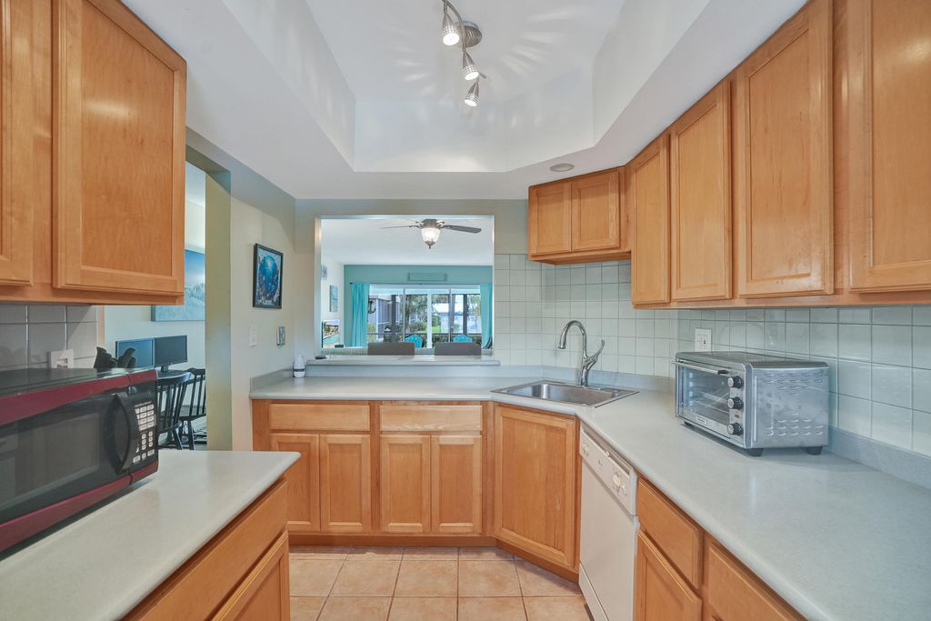 Photo of 900 SW 12th Street #100, Fort Lauderdale, FL 33315 (MLS # B26013159)