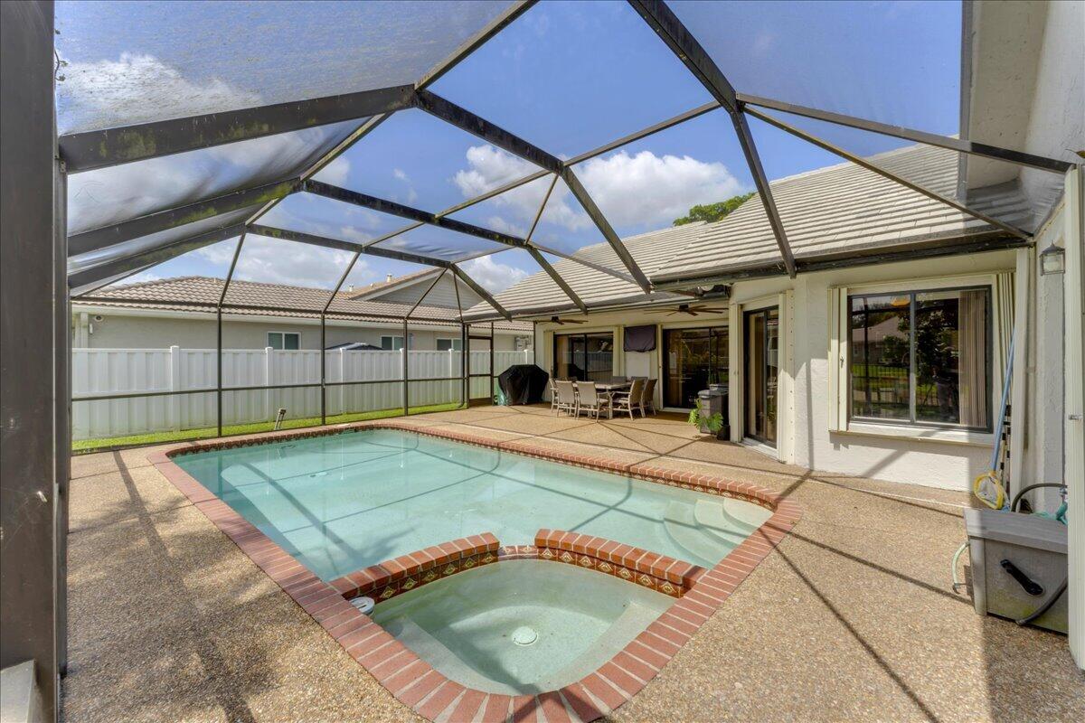 5345 NW 58th Terrace