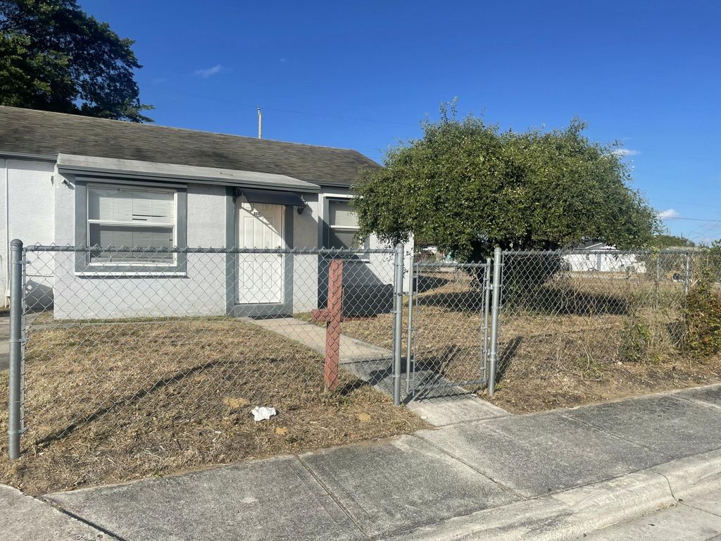 Photo of 808 W 4th Street W, Riviera Beach, FL 33404 (MLS # R11161590)