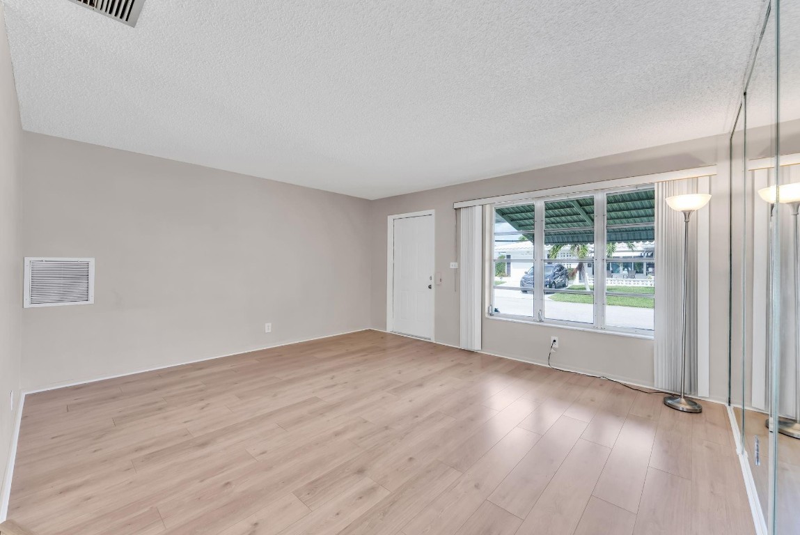 MAINLANDS OF TAMARAC LAKE - Residential