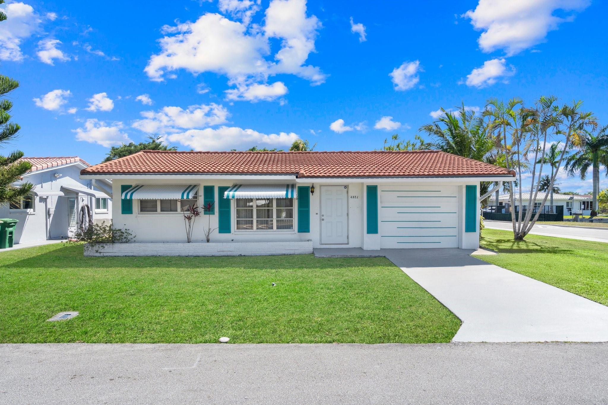 4922 NW 52nd St