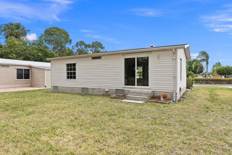 Mobile Home in Fort Pierce FL 202 Old Key West Place Pl 29.jpg