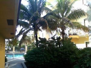 RIVERSIDE VILLAS - Residential