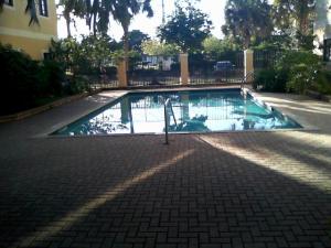 RIVERSIDE VILLAS - Residential