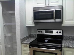 RIVERSIDE VILLAS - Residential