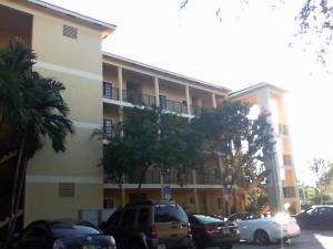 RIVERSIDE VILLAS - Residential