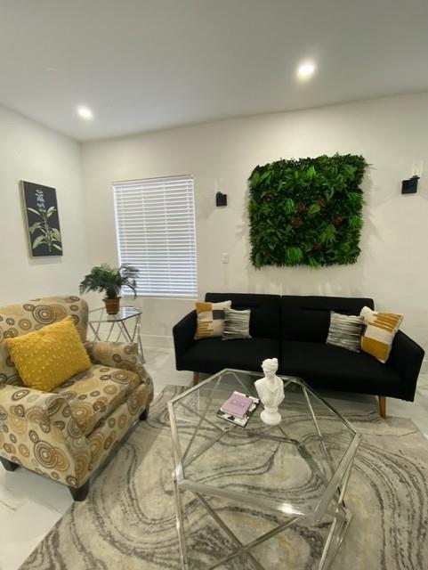Shadowlawn Ext - Residential Lease