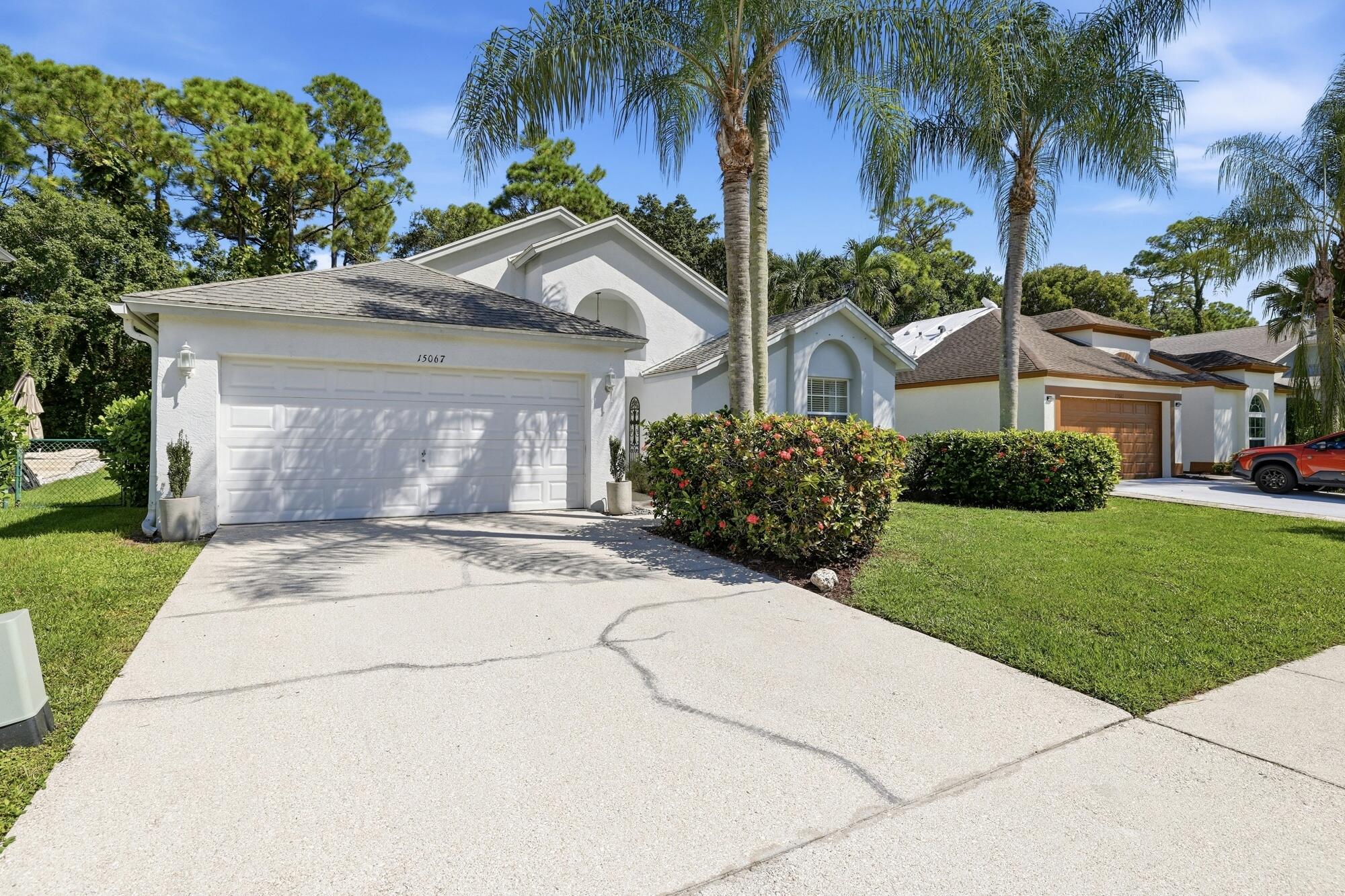 Properties 15067 Oak Chase Court