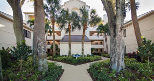 OAK HARBOUR CONDS I THRU IV IN OR4708P958,4819P1,6 - Residential