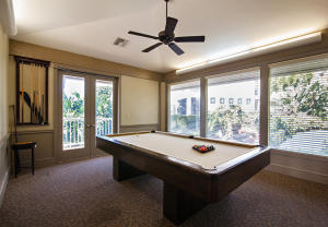 OAK HARBOUR CONDS I THRU IV IN OR4708P958,4819P1,6 - Residential