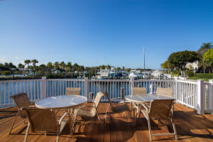 OAK HARBOUR CONDS I THRU IV IN OR4708P958,4819P1,6 - Residential