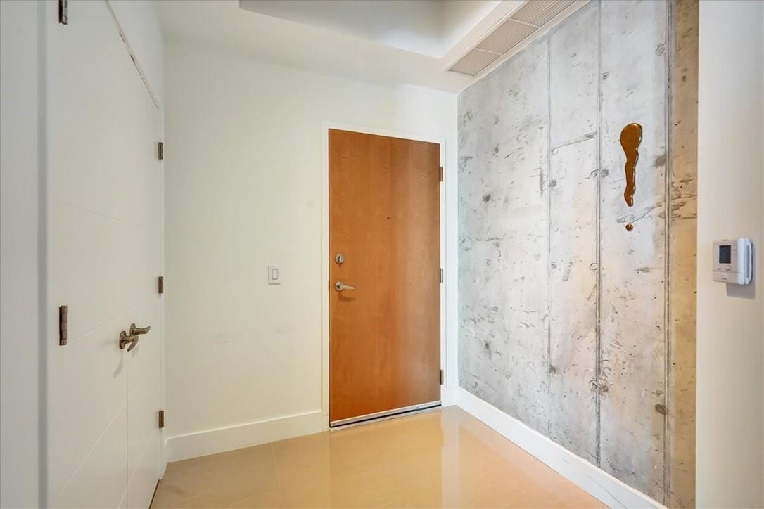 Edge condo - Residential