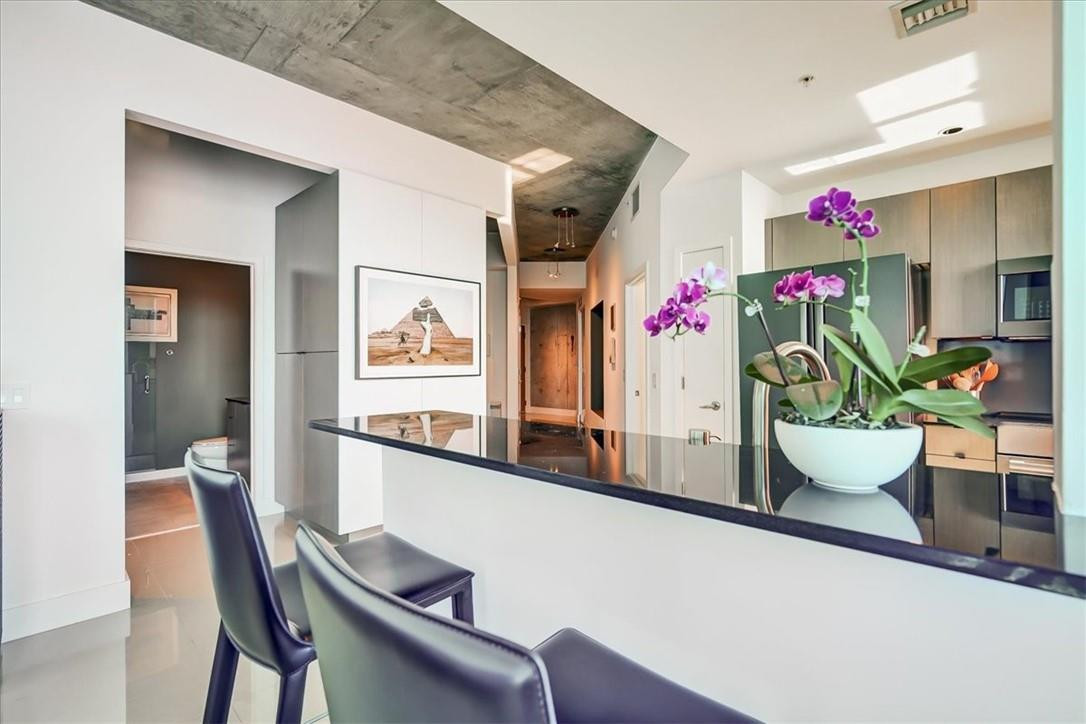 Edge condo - Residential
