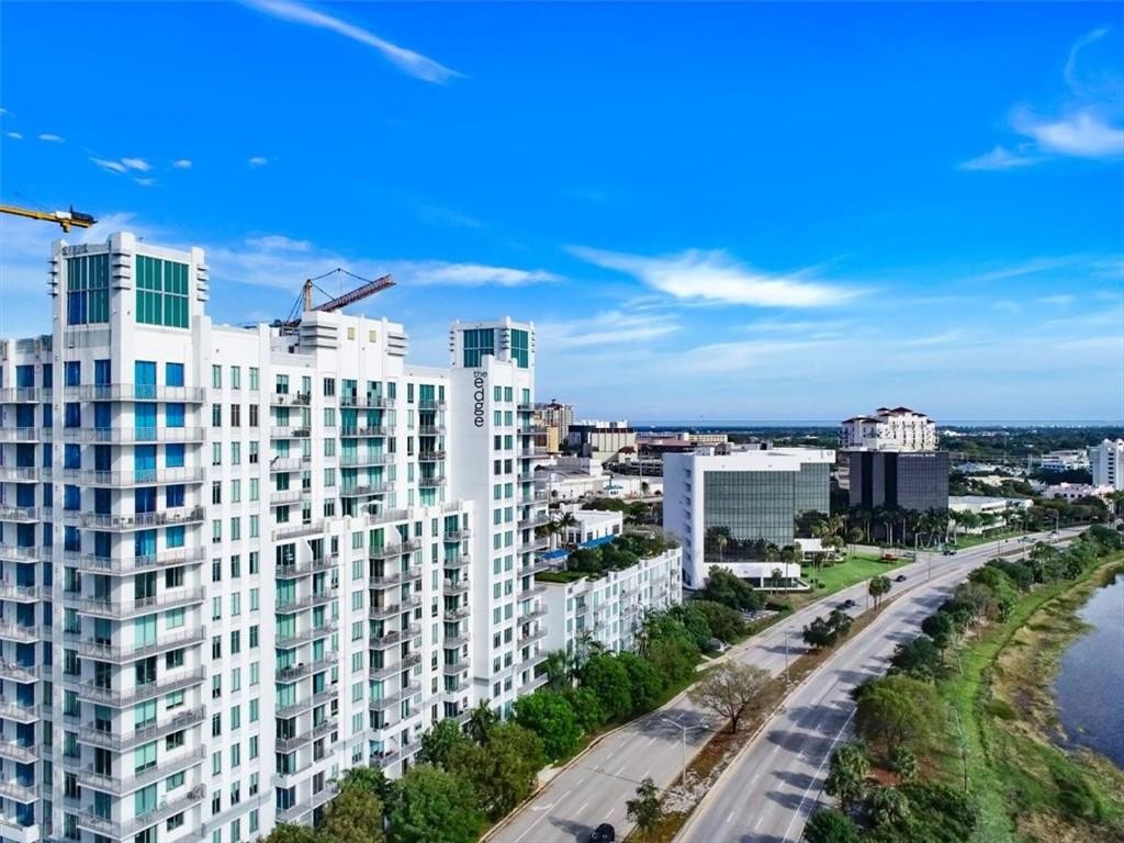 Edge condo - Residential