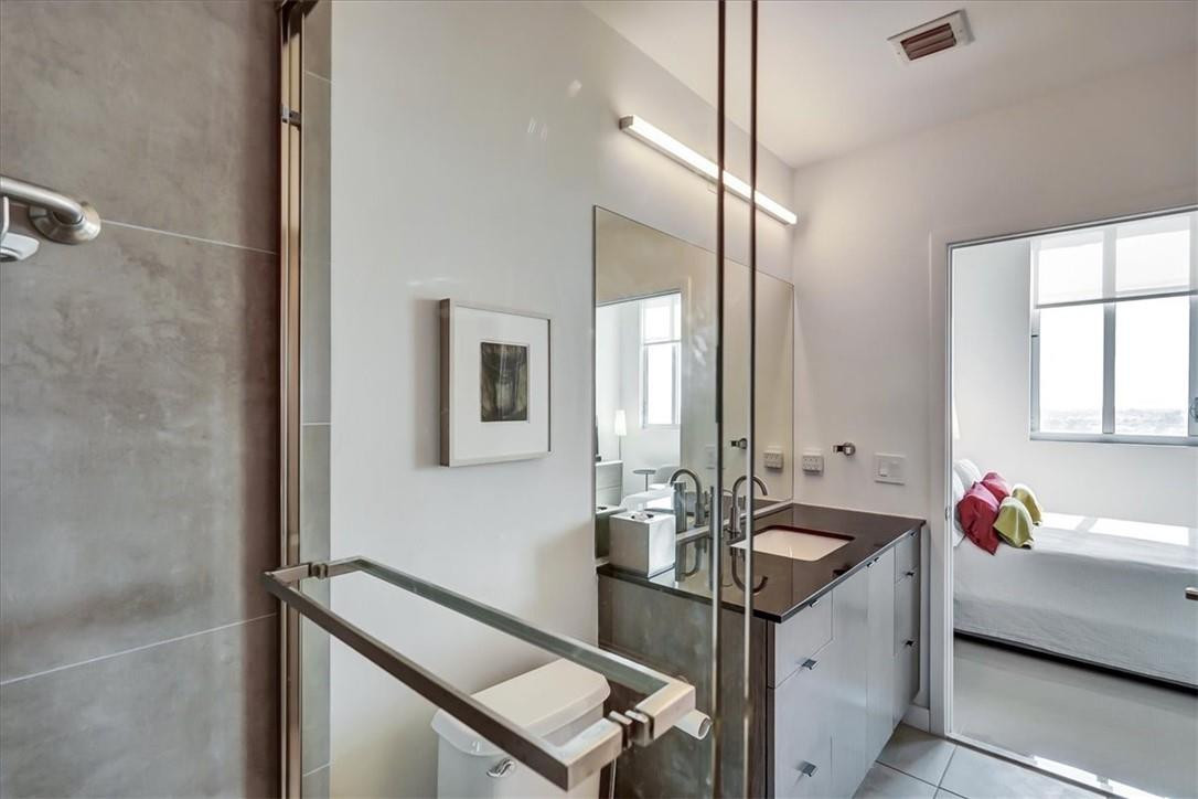 Edge condo - Residential