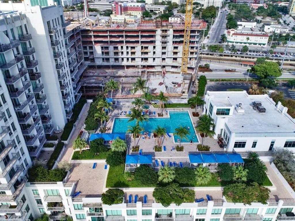 Edge condo - Residential