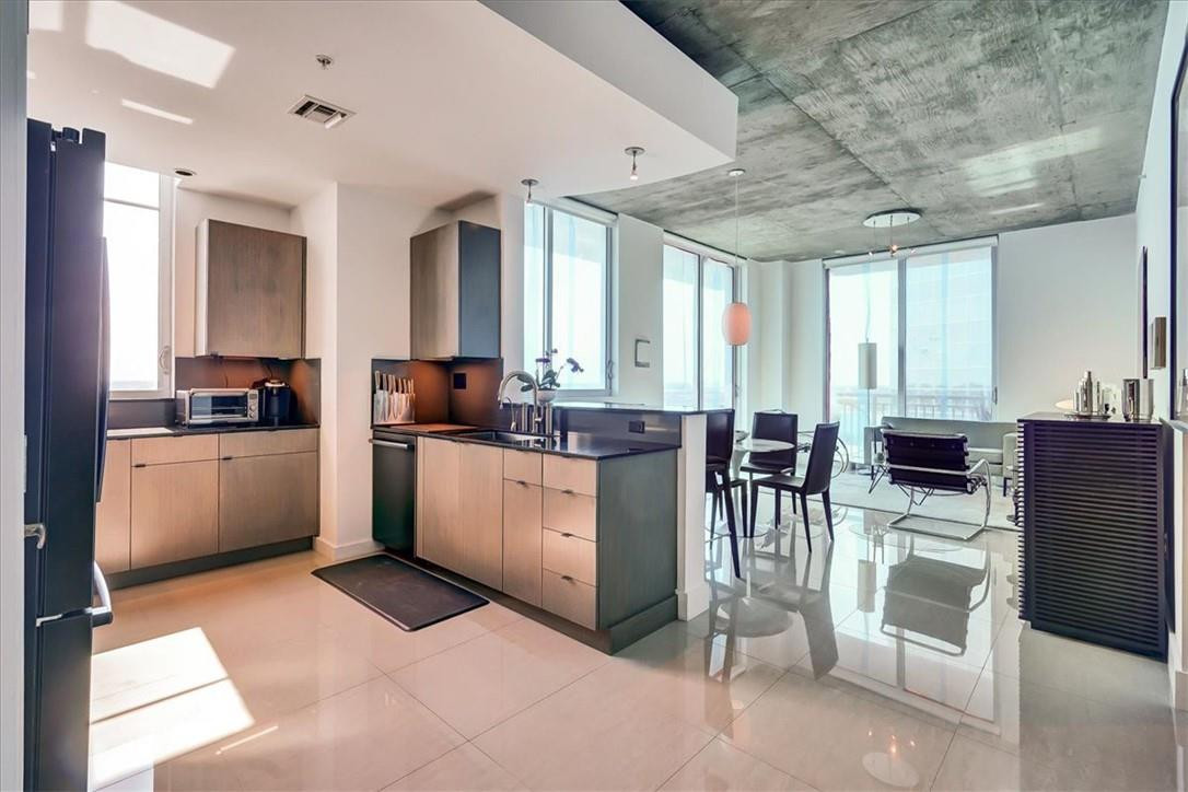 Edge condo - Residential