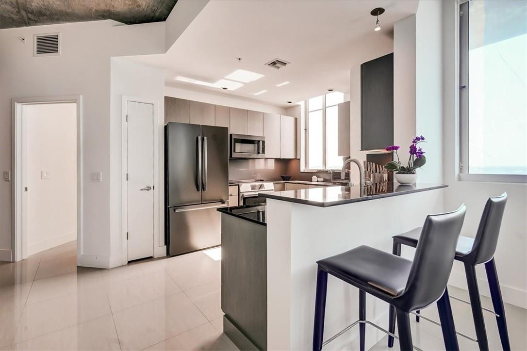 Edge condo - Residential