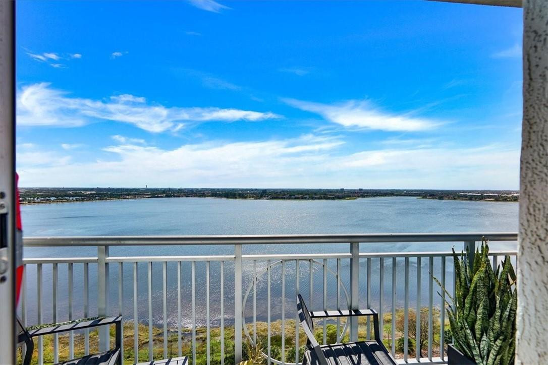 Edge condo - Residential