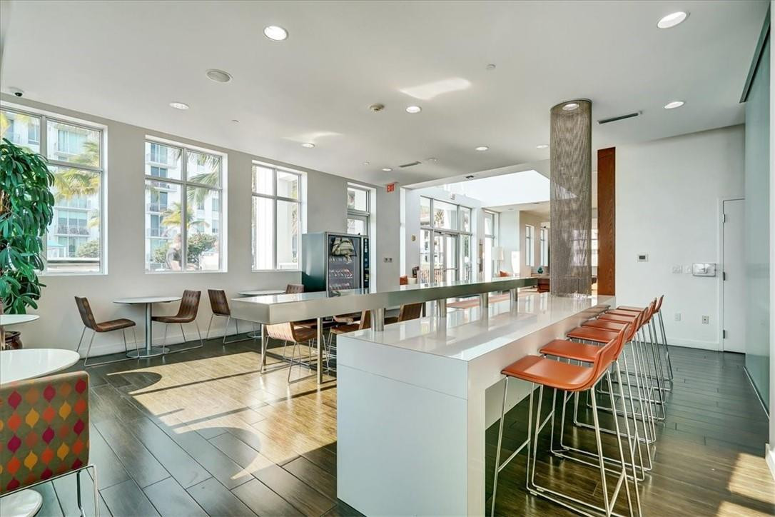 Edge condo - Residential