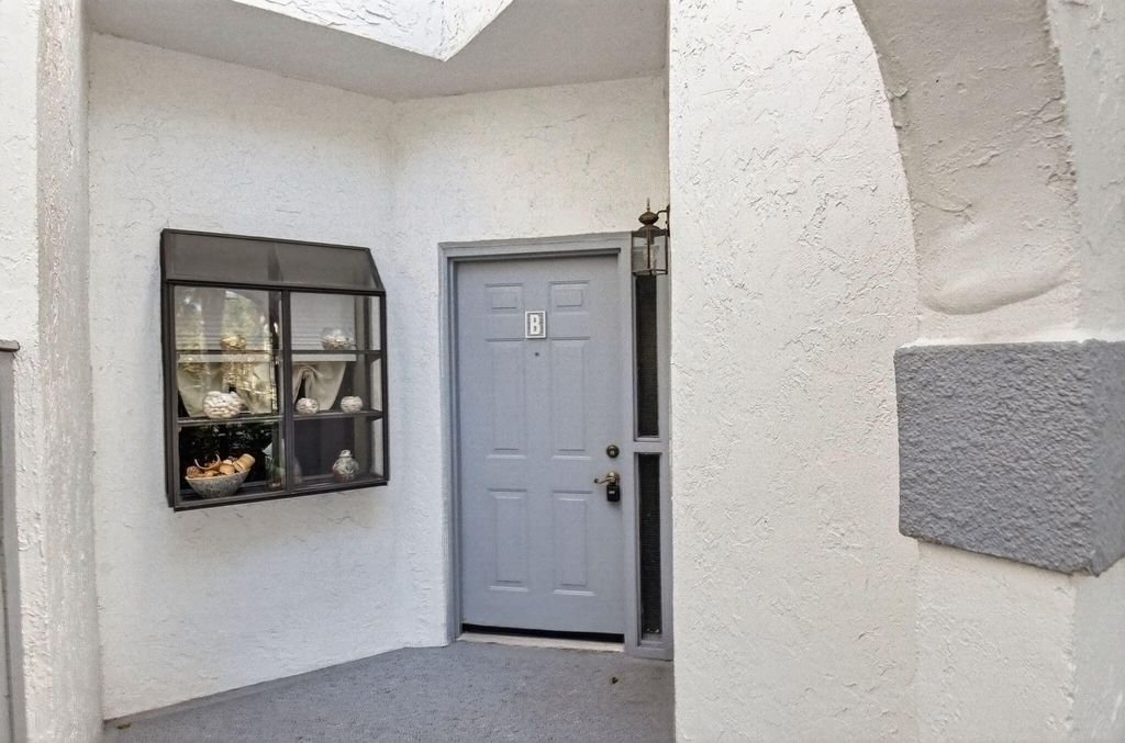 Photo of 5374 Venetia Court #B, Boynton Beach, FL 33437 (MLS # R11155596)
