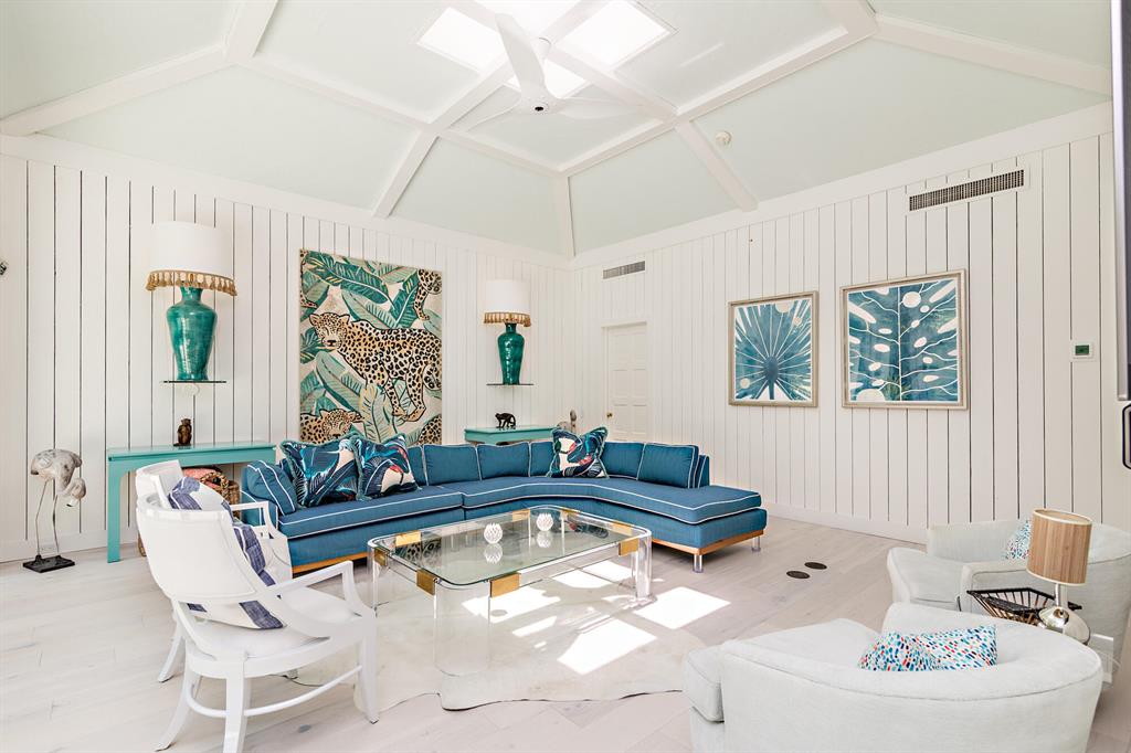 ROYAL PARK ADD TO P B IN - Residential