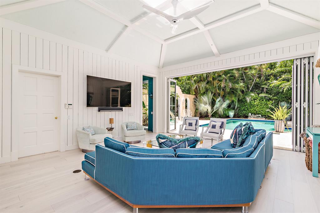 ROYAL PARK ADD TO P B IN - Residential