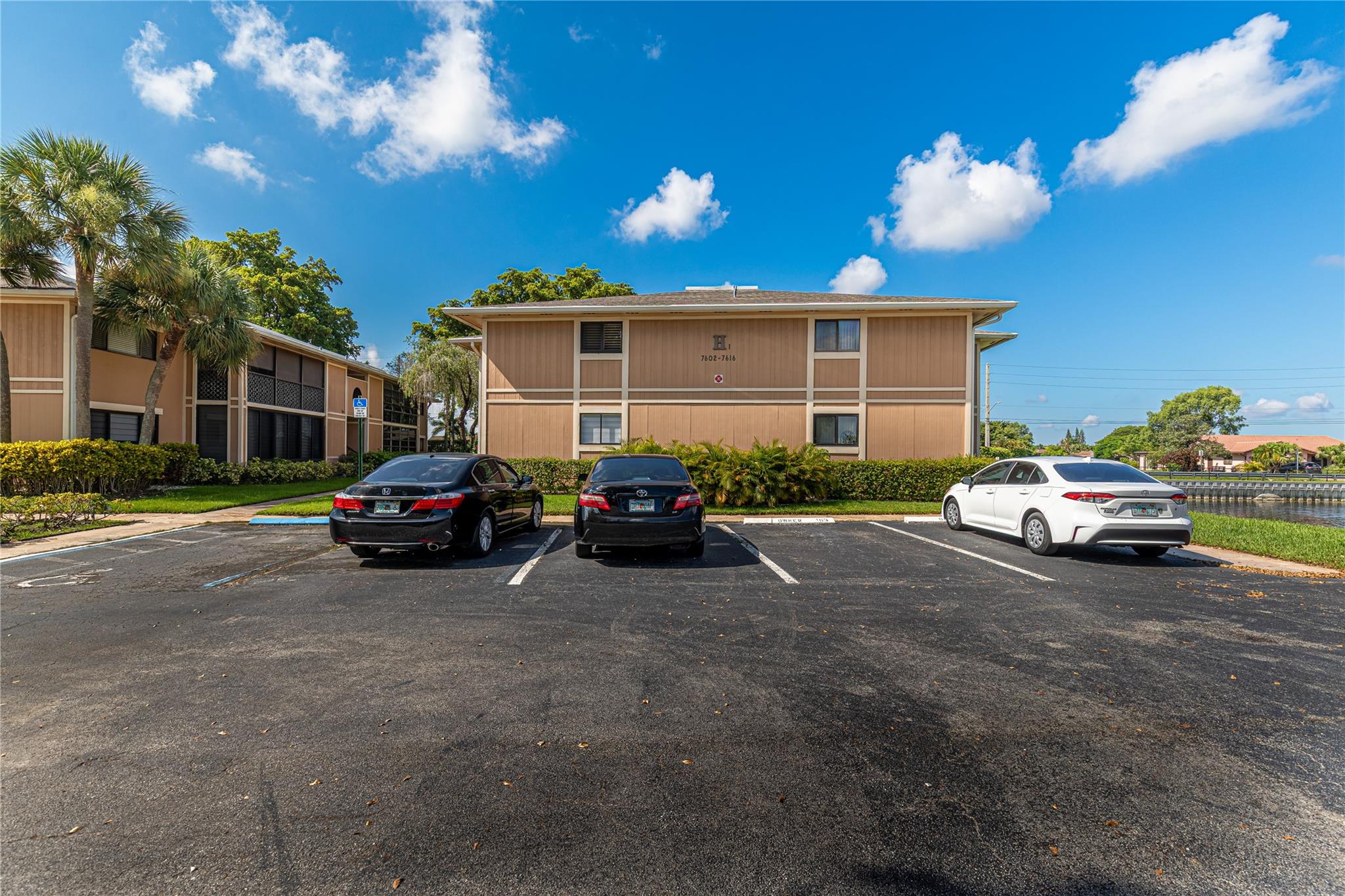 ASHMONT @ KINGS POINT - Residential